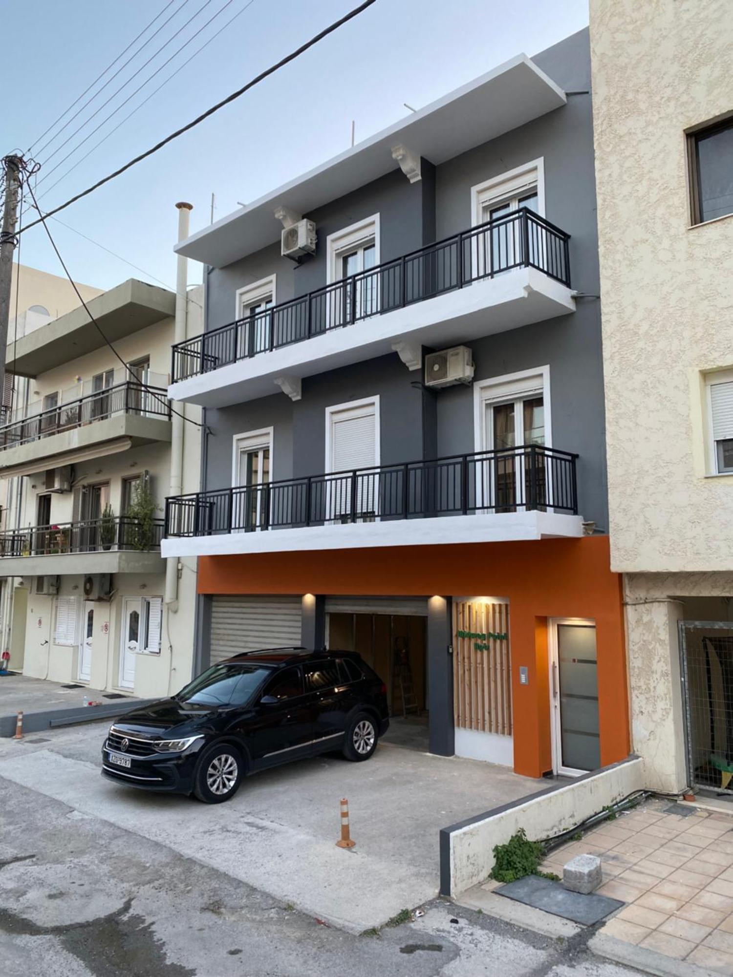 Midway Point Apts Heraclión Exterior foto